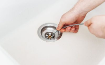 how to use a drain snake